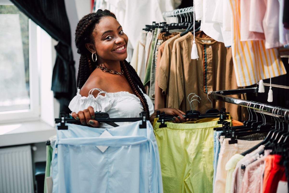 smiley-woman-clothing-store (1).jpg